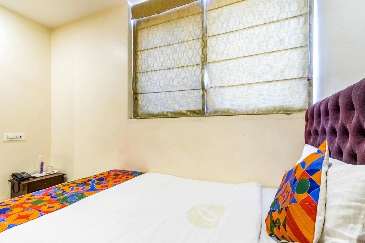 העיר בנגלור Fabhotel Astra Suites - Hsr Main Road מראה חיצוני תמונה