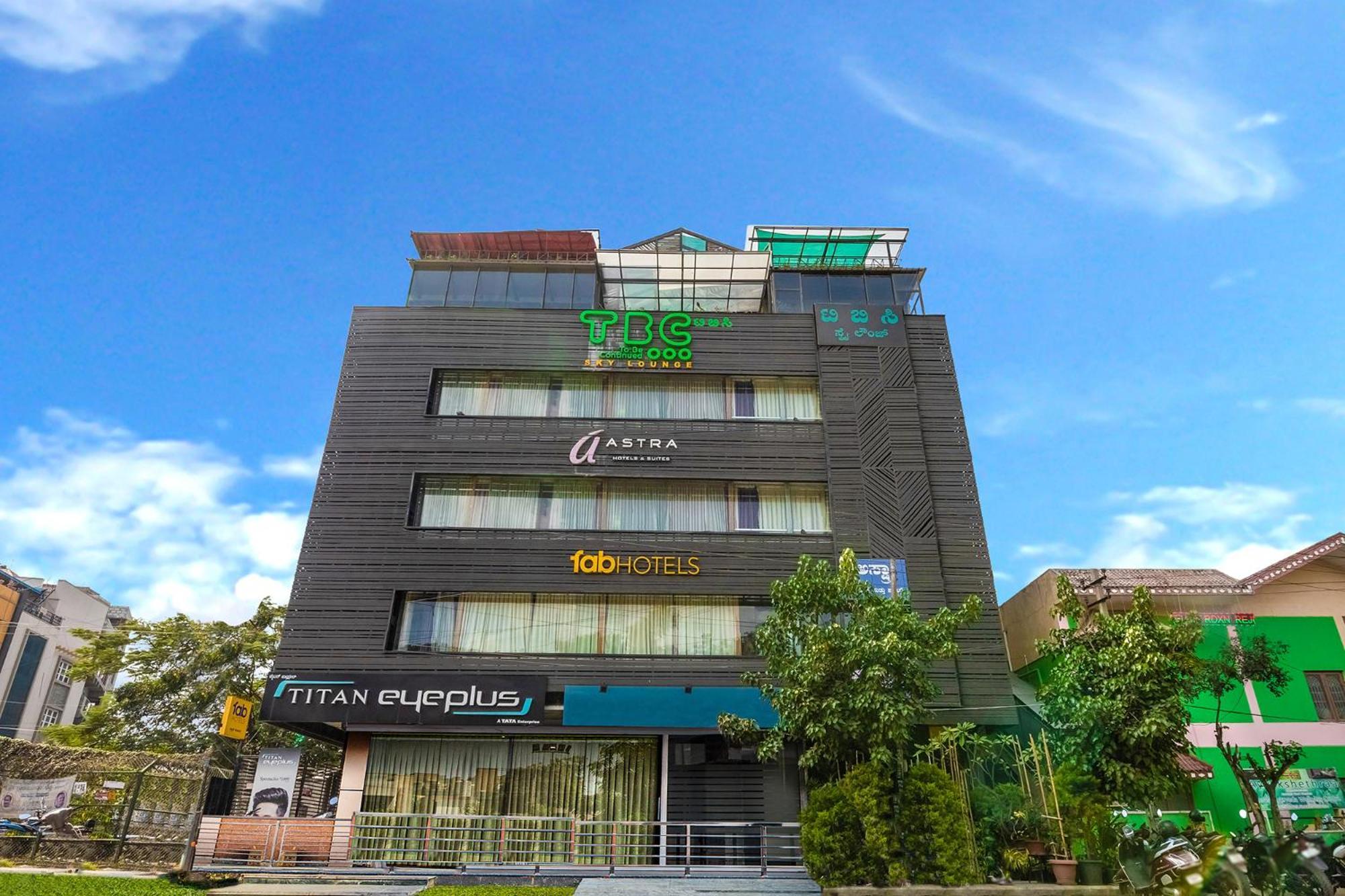 העיר בנגלור Fabhotel Astra Suites - Hsr Main Road מראה חיצוני תמונה